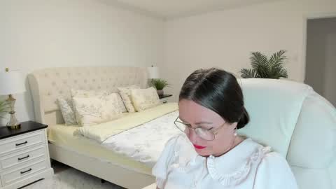 Snapshot of vika7333 chatting on 04-23-26, 12:29 Ukrainian-woman online show from 04-23-26, 12:29