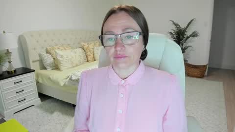 Snapshot of vika7333 chatting on 05-07-26, 10:53 Ukrainian-woman online show from 05-07-26, 10:53