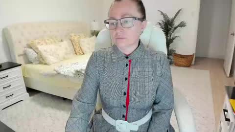 Snapshot of vika7333 chatting on 05-09-26, 11:37 Ukrainian-woman online show from 05-09-26, 11:37