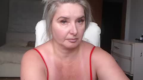 Snapshot of vikaohair chatting on 06-23-26, 10:02 Vikaohair online show from 06-23-26, 10:02