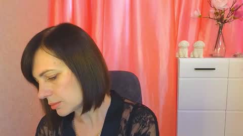 Vika online show from 11-18-25, 10:41