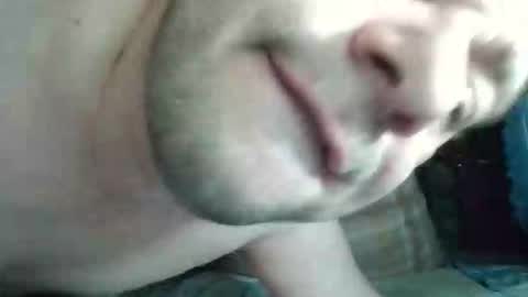 Snapshot of vikbika2 chatting on 02-22-26, 03:29 Tom reunz online show from 02-22-26, 03:29