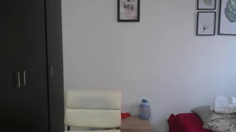 Viki Mom  online show from 01-13-25, 03:58