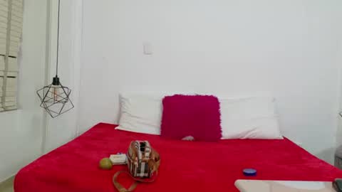 vikiTomson online show from 02-22-25, 12:51