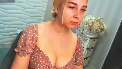Snapshot of vikiwaitingforyou chatting on 12-07-24, 09:39 Vitoria online show from 12-07-24, 09:39