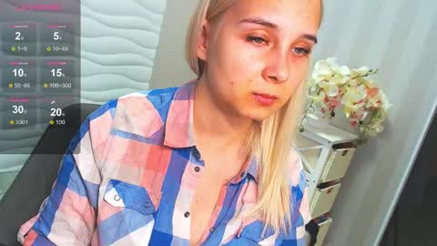 Snapshot of vikiwaitingforyou chatting on 12-18-24, 01:02 Vitoria online show from 12-18-24, 01:02