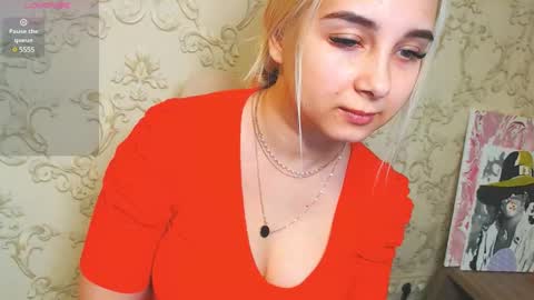 Snapshot of vikiwaitingforyou chatting on 12-30-24, 10:32 Vitoria online show from 12-30-24, 10:32