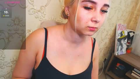 Snapshot of vikiwaitingforyou chatting on 02-09-25, 12:52 Vitoria online show from 02-09-25, 12:52