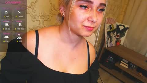 Snapshot of vikiwaitingforyou chatting on 02-19-25, 03:27 Vitoria online show from 02-19-25, 03:27