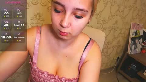 Snapshot of vikiwaitingforyou chatting on 02-20-25, 10:59 Vitoria online show from 02-20-25, 10:59