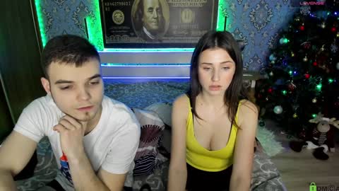 Snapshot of vikki_and_george chatting on 01-13-25, 09:31 vikki and george online show from 01-13-25, 09:31