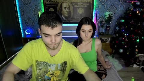 Snapshot of vikki_and_george chatting on 01-17-25, 11:51 vikki and george online show from 01-17-25, 11:51