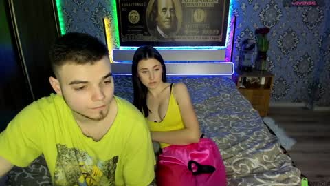 Snapshot of vikki_and_george chatting on 02-03-25, 06:39 vikki and george online show from 02-03-25, 06:39