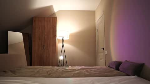 VIKKI online show from 09-27-25, 12:10