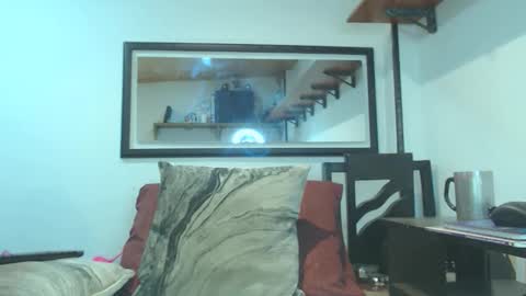 VIKKKTORIAAA online show from 10-16-25, 05:41