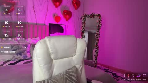 Snapshot of vikky_moon chatting on 03-10-26, 01:32 Vikky online show from 03-10-26, 01:32
