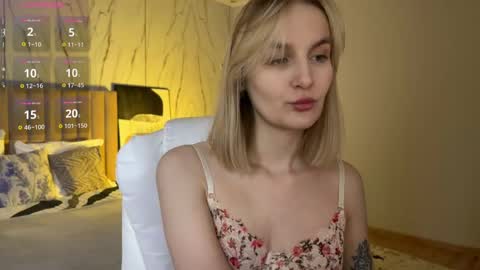 Snapshot of vikky_moon chatting on 04-18-26, 01:20 Vikky online show from 04-18-26, 01:20