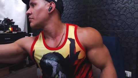 Viktor Herrera online show from 09-27-25, 04:23