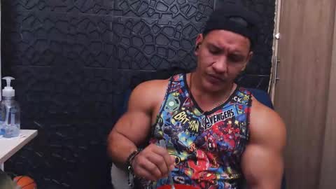 Viktor Herrera online show from 11-09-25, 06:06