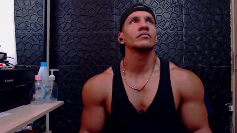 Snapshot of viktorherrera chatting on 02-13-26, 04:47 Viktor Herrera online show from 02-13-26, 04:47