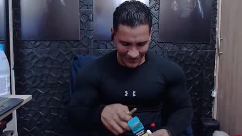 Snapshot of viktorherrera chatting on 03-14-26, 03:56 Viktor Herrera online show from 03-14-26, 03:56