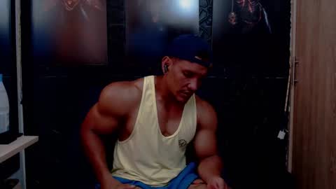 Snapshot of viktorherrera chatting on 03-21-26, 03:15 Viktor Herrera online show from 03-21-26, 03:15