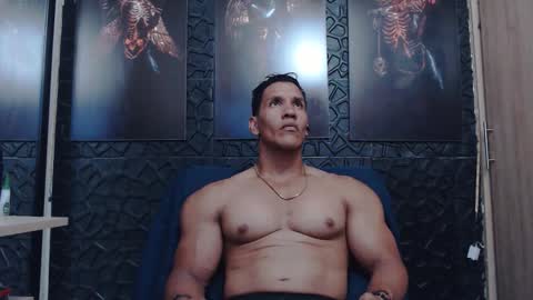 Snapshot of viktorherrera chatting on 03-27-26, 03:01 Viktor Herrera online show from 03-27-26, 03:01