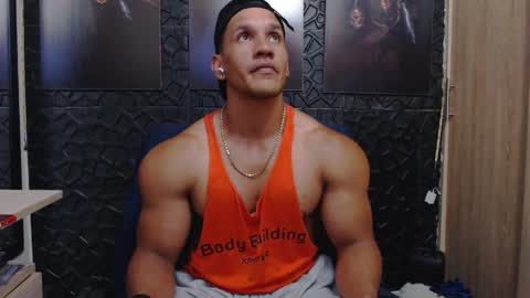 Snapshot of viktorherrera chatting on 04-08-26, 04:12 Viktor Herrera online show from 04-08-26, 04:12