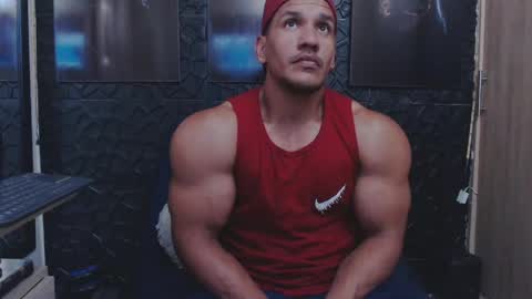 Snapshot of viktorherrera chatting on 04-28-26, 05:18 Viktor Herrera online show from 04-28-26, 05:18