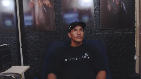 Snapshot of viktorherrera chatting on 05-04-26, 01:40 Viktor Herrera online show from 05-04-26, 01:40