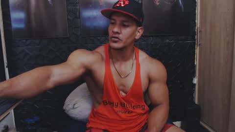 Snapshot of viktorherrera chatting on 05-06-26, 07:08 Viktor Herrera online show from 05-06-26, 07:08