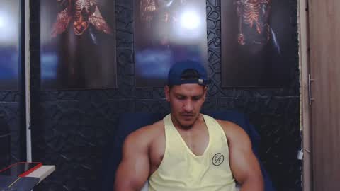 Snapshot of viktorherrera chatting on 05-09-26, 03:17 Viktor Herrera online show from 05-09-26, 03:17