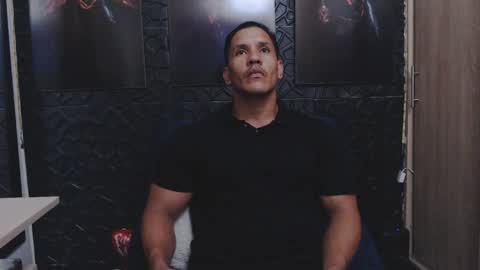 Snapshot of viktorherrera chatting on 05-10-26, 05:01 Viktor Herrera online show from 05-10-26, 05:01