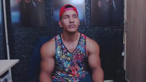 Snapshot of viktorherrera chatting on 05-11-26, 06:05 Viktor Herrera online show from 05-11-26, 06:05