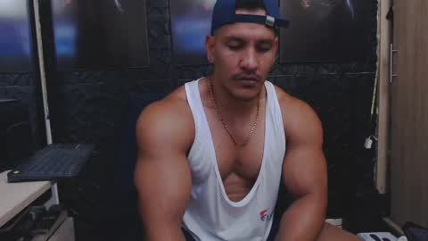 Snapshot of viktorherrera chatting on 05-24-26, 11:54 Viktor Herrera online show from 05-24-26, 11:54