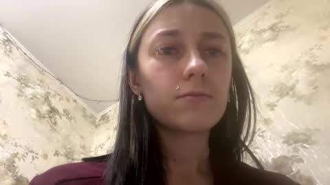Snapshot of viktoria9898 chatting on 04-11-26, 10:47 Sweett online show from 04-11-26, 10:47
