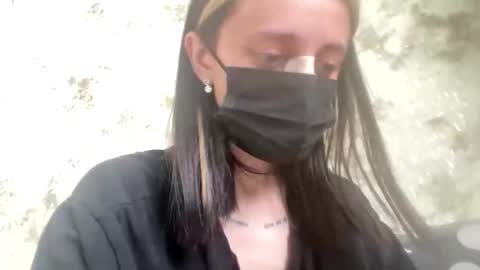 Snapshot of viktoria9898 chatting on 04-28-26, 11:37 Sweett online show from 04-28-26, 11:37