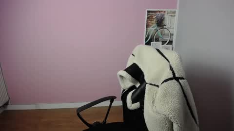 viktoria_lovely online show from 03-04-25, 06:15