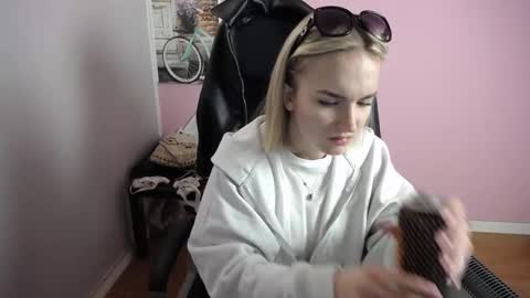 Snapshot of viktoria_lovely chatting on 03-03-26, 07:58 viktoria_lovely online show from 03-03-26, 07:58