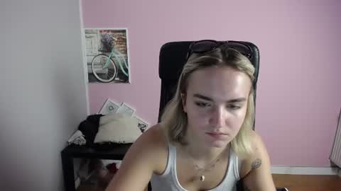 viktoria_lovely online show from 06-23-26, 07:17