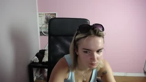 viktoria_lovely online show from 06-26-26, 07:13