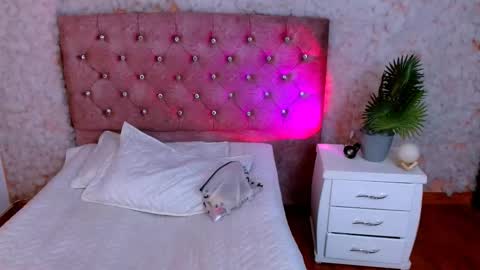 Snapshot of viky_evanss chatting on 02-04-26, 06:58 viky_evanss online show from 02-04-26, 06:58