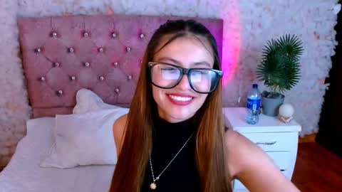 Snapshot of viky_evanss chatting on 02-05-26, 06:12 viky_evanss online show from 02-05-26, 06:12