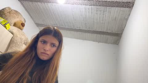Snapshot of viky_evanss chatting on 06-27-26, 02:16 viky_evanss online show from 06-27-26, 02:16