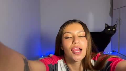 Snapshot of viky_evanss chatting on 06-30-26, 10:22 viky_evanss online show from 06-30-26, 10:22
