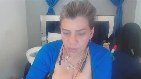 Snapshot of vikyadams chatting on 02-04-25, 12:33 VIKY ADAMS online show from 02-04-25, 12:33