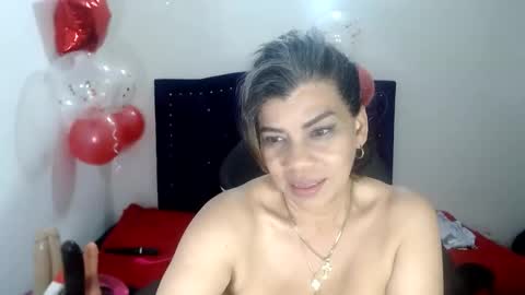 Snapshot of vikyadams chatting on 02-14-25, 05:36 VIKY ADAMS online show from 02-14-25, 05:36