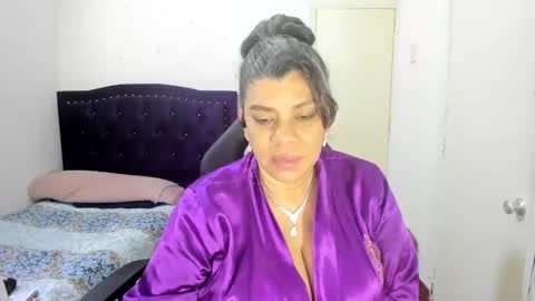 Snapshot of vikyadams chatting on 09-12-25, 03:50 VIKY ADAMS online show from 09-12-25, 03:50