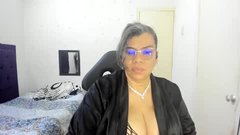 Snapshot of vikyadams chatting on 10-09-25, 07:34 VIKY ADAMS online show from 10-09-25, 07:34