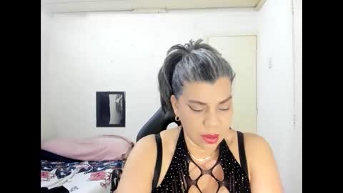 Snapshot of vikyadams chatting on 02-24-26, 10:02 VIKY ADAMS online show from 02-24-26, 10:02